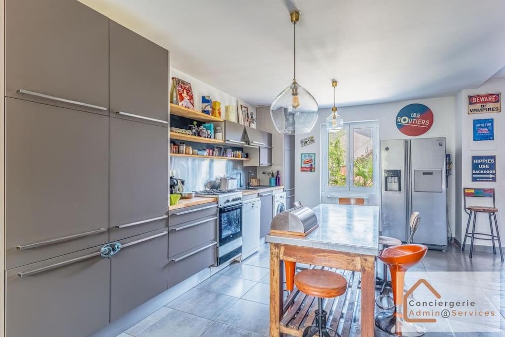 Maison A Lyon Parilly Avec Piscine, Jardin, Parking Prive & Proche Eurexpo Vénissieux المظهر الخارجي الصورة