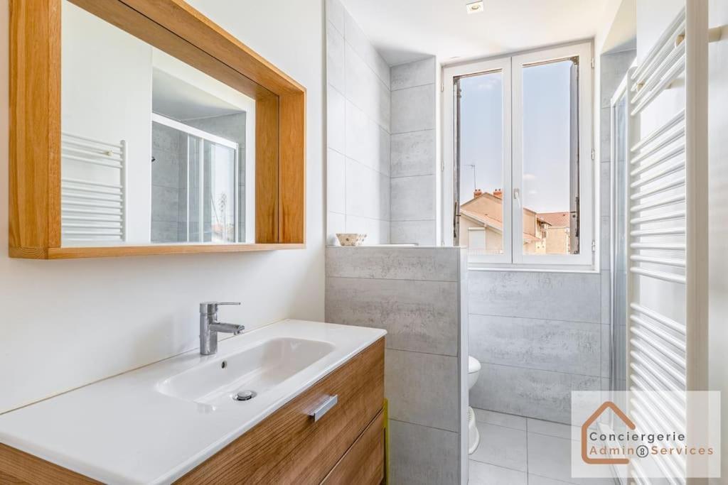Maison A Lyon Parilly Avec Piscine, Jardin, Parking Prive & Proche Eurexpo Vénissieux المظهر الخارجي الصورة